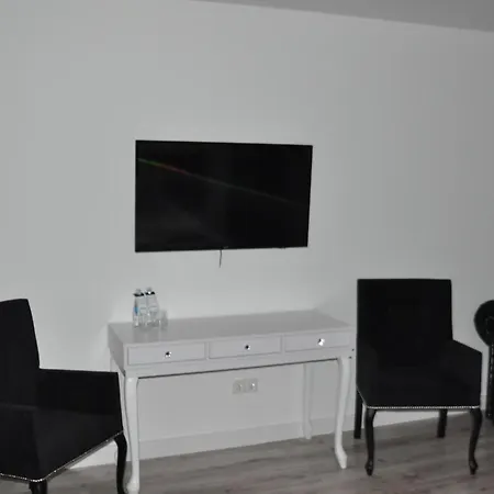 Bed and Breakfast Mazurski Diament Kolo Mragowa 3*