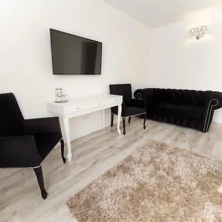 Bed & Breakfast Mazurski Diament Kolo Mragowa 3*